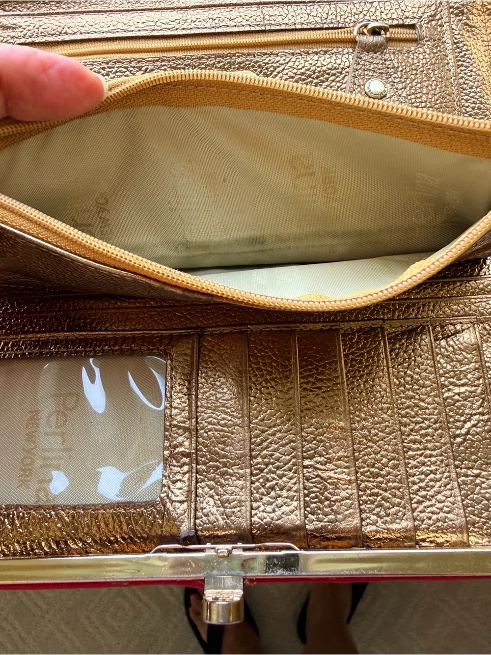 PERLINA Vintage Red Croc-Embossed Clutch Wallet